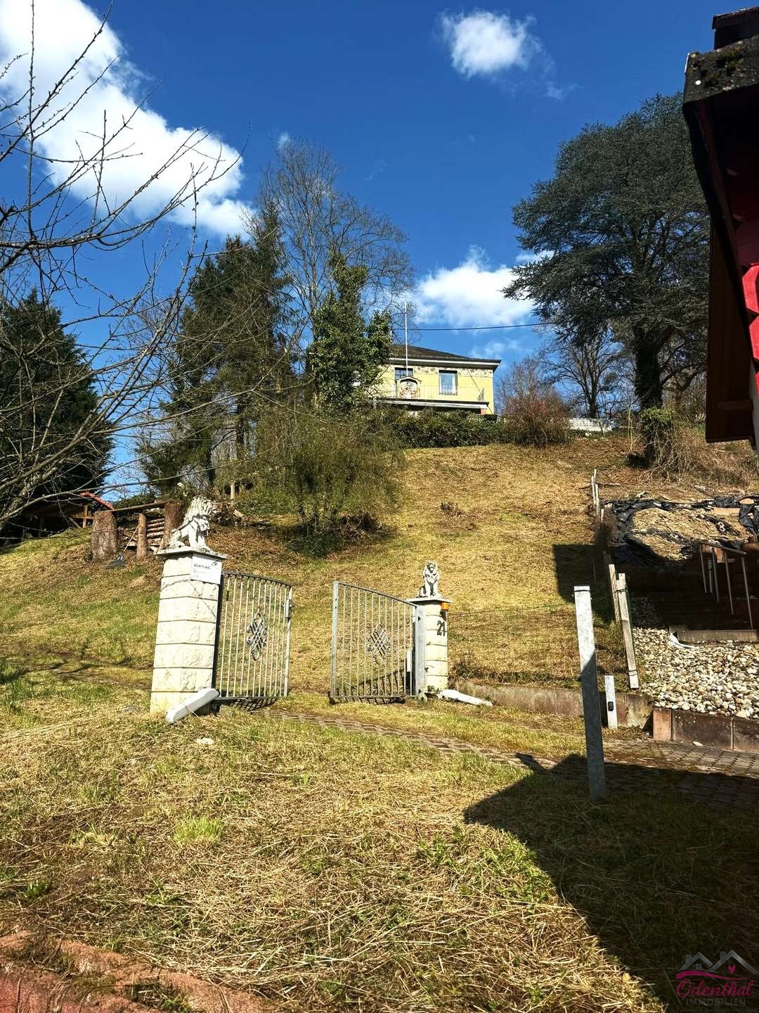 Haus plus Bauplatz..Wer weckt mich aus dem Dornröschenschlaf?