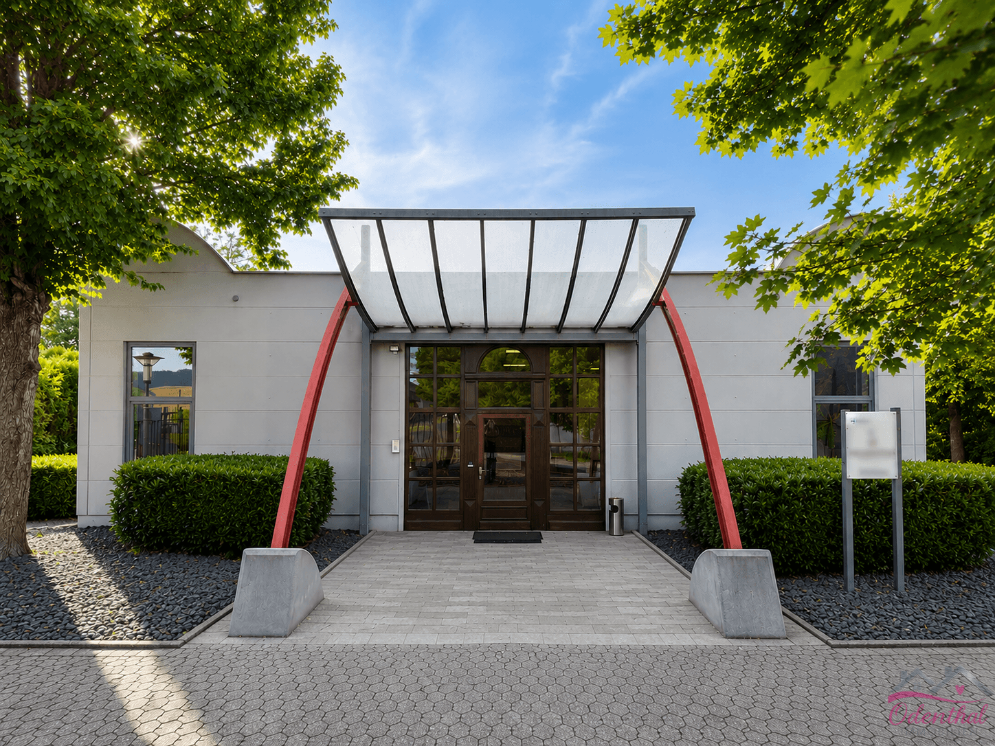 Büro/Praxisräume mit Hausmeisterwohnung in Neuwied Engers